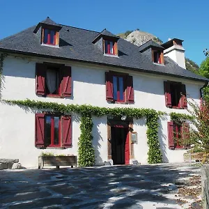 https://les-gerbes.midi-pyreneeshotels.com