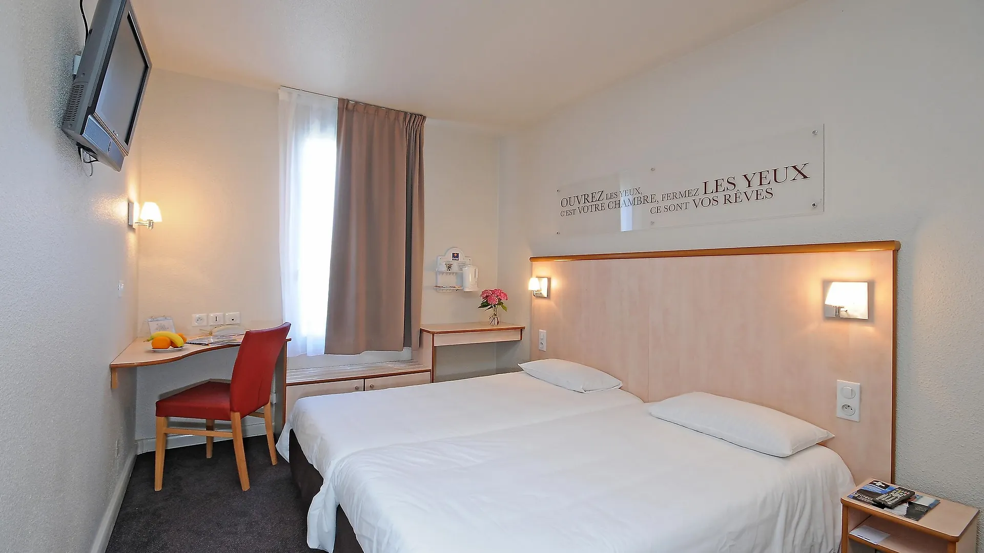 ***  Hotel Ibis Styles Lyon Croix Rousse France