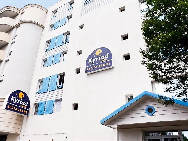 Hotel Ibis Styles Lyon Croix Rousse 3*,  France