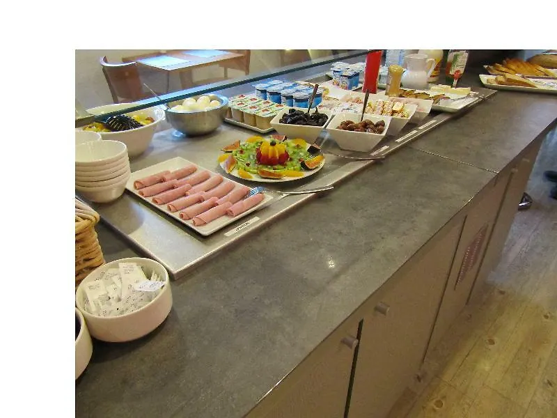Hotel Ibis Styles Lyon Croix Rousse 3*,  France